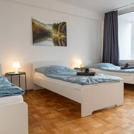 Bege Flatnest * Mönchengladbach