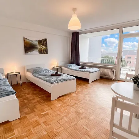 Bege Flatnest * Mönchengladbach