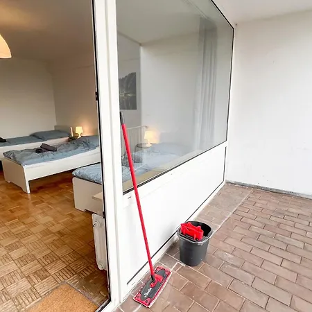 Bege Flatnest * Mönchengladbach