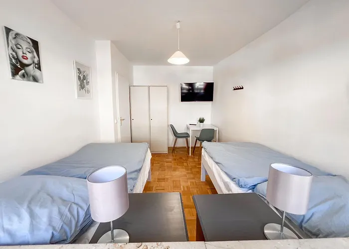 Bege Flatnest Mönchengladbach