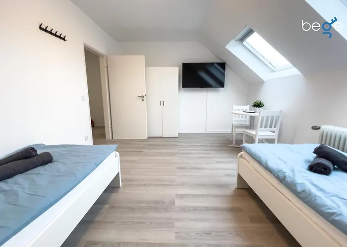 Bege Flatnest Lejlighed Mönchengladbach
