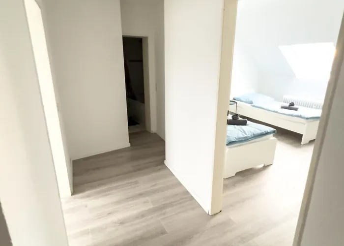 Bege Flatnest Mönchengladbach