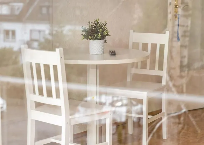 Bege Flatnest Lejlighed *