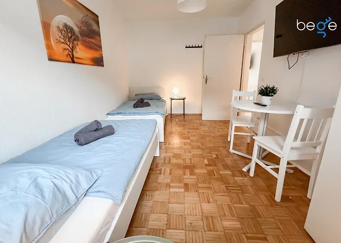 Bege Flatnest Lejlighed *